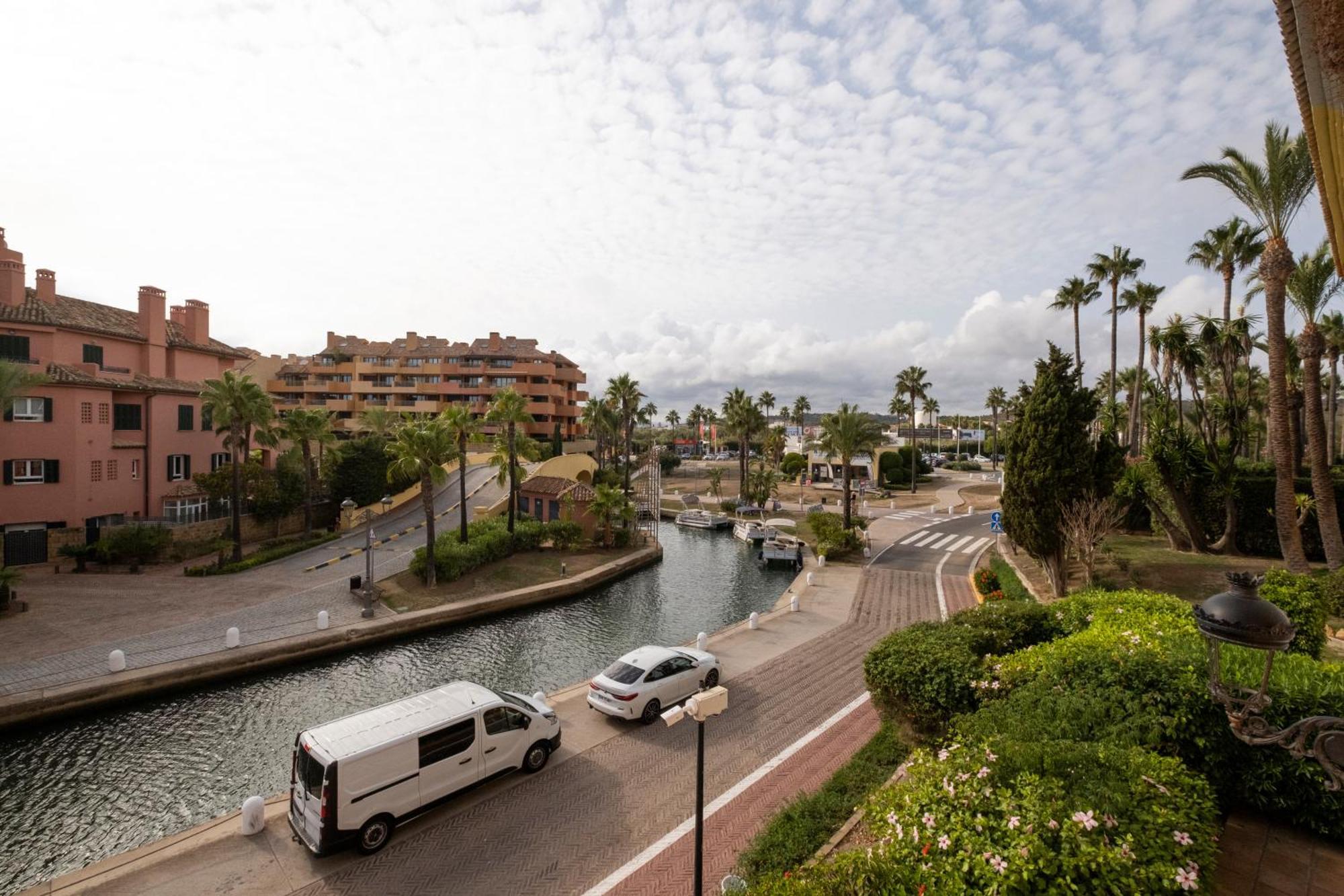 Aquamarine Apartment In Marina Sotogrande Exterior photo